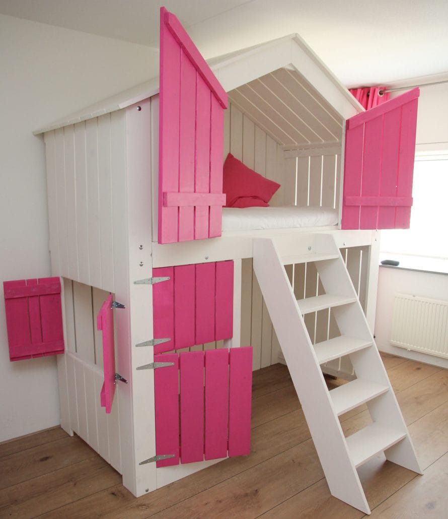 Kindekamerhuisje geschilderd met Satin Plus van Tassili.