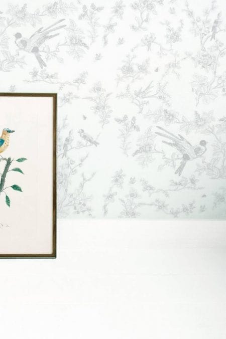 Duurzaam Behang | Birds & Blossom | Grijs | 97.4 x 280 cm | Kek Amsterdam | Peltenburg Natuurverf - Image 6