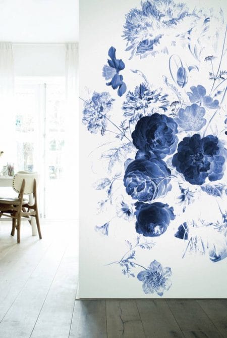 Duurzaam Fotobehang | Royal Blue Flowers 1 | 194.8 x 280 cm | Kek Amsterdam | Peltenburg Natuurverf - Afbeelding 2