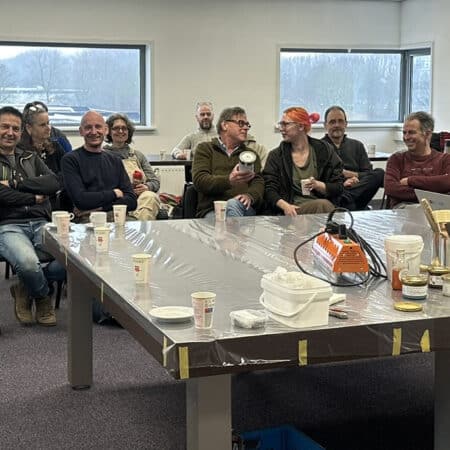 Workshop schilderen met Allbäck lijnolieverf op de unieke locatie van Boerderij 't Geertje