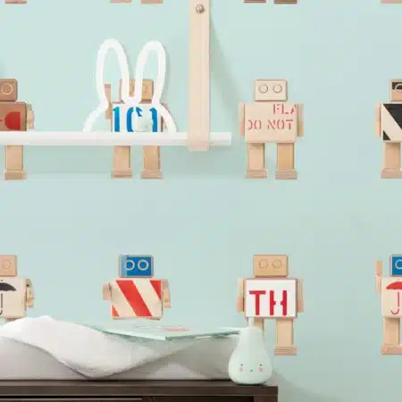 Duurzaam Kinderbehang | Rijkswachters | Lichtblauw | 97.4 x 280 cm | Kek Amsterdam | Peltenburg Natuurverf