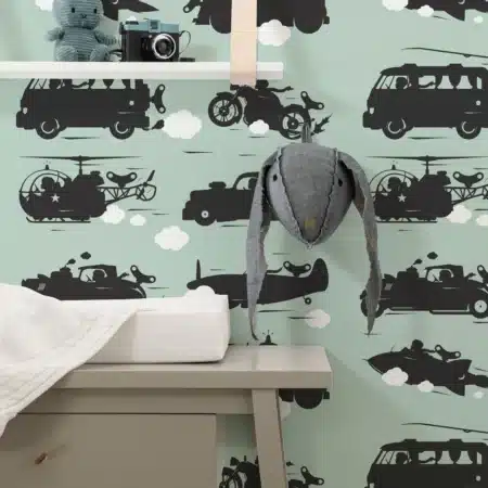 Duurzaam Kinderbehang | Voertuigen | Groen | 97.4 x 280 cm | Kek Amsterdam | Peltenburg Natuurverf